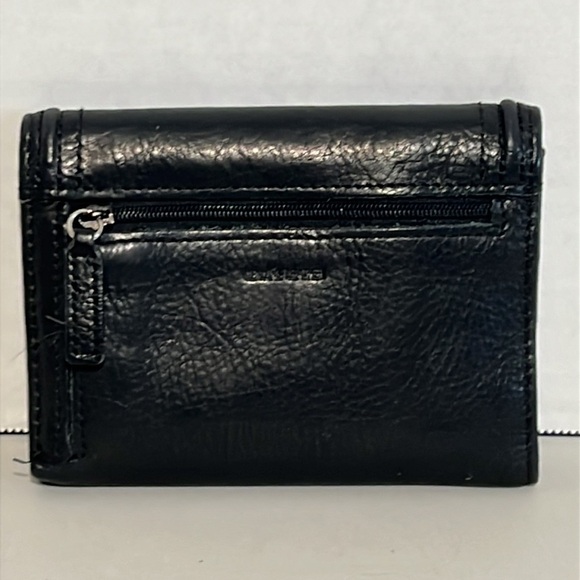Fossil Women's Vintage Black Leather Wallet - Picture 4 of 15